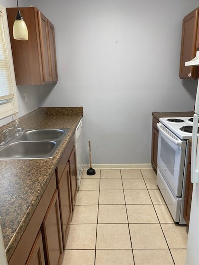 Photo - 6015 Warm Springs Ct Unit B *