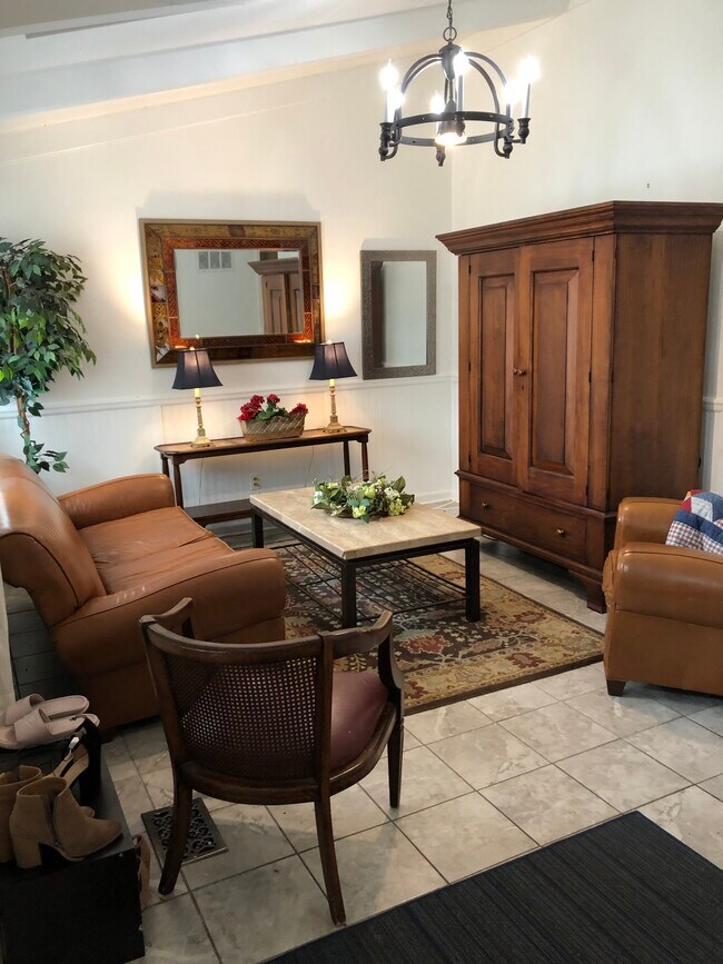 Photo - 303 Old Town Rd