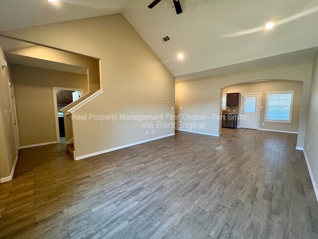 Photo - 9921 Landry Dr