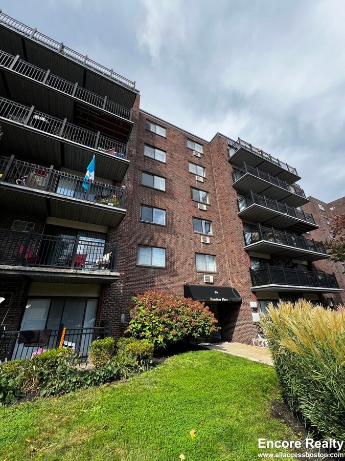 Photo - 24 Whites Ave Unit 13