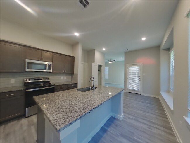 Photo - 9835 Willow Creek Commerce Dr