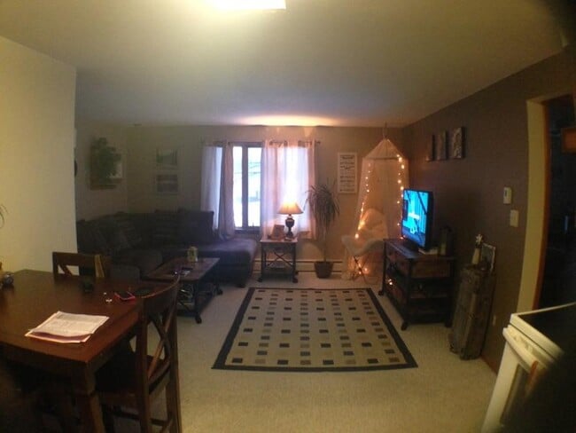 Photo - 2305 Lockport Rd Unit Upper