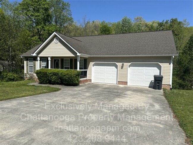 Building Photo - 87 Manor Dr