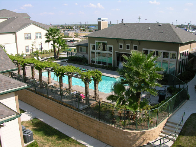 Converse ranch hotsell apartment homes