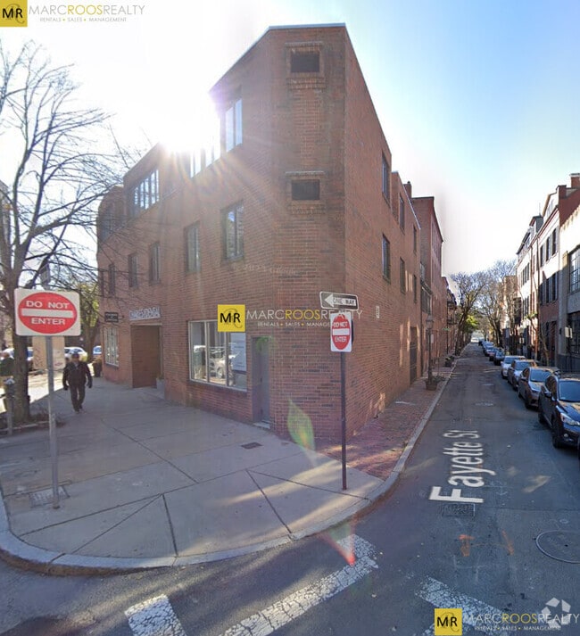 Building Photo - 2 Fayette St Rental