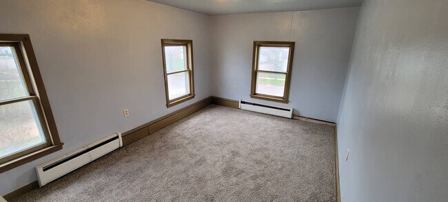 Photo - 307 Lake St Unidad Upper