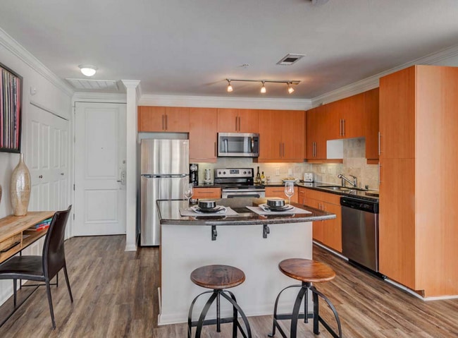 Building Photo - 2901 Cityplace W Blvd Unit 12-17 Rental