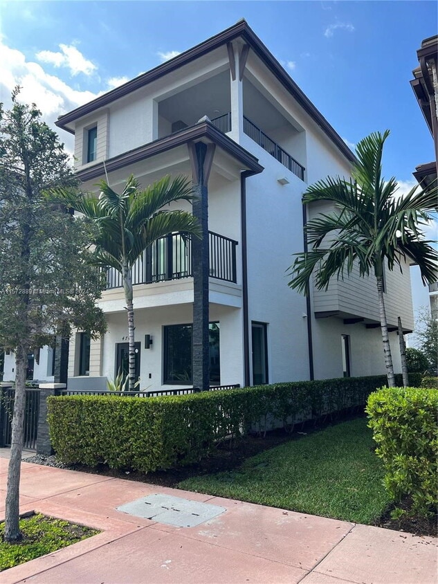 Photo - 4740 Northwest 81st Avenue, Doral, FL 33178 - 4 BR 2.5 BA Townhouse