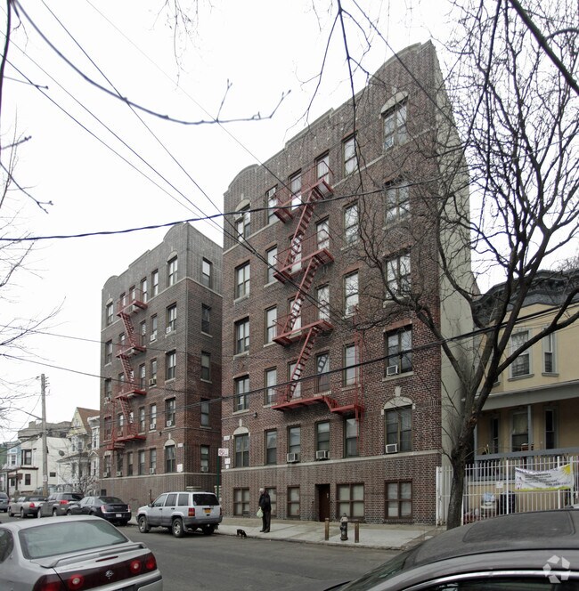 Photo - 3279-3281 Hull