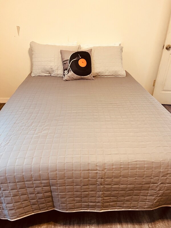 Photo - 25 Popular St