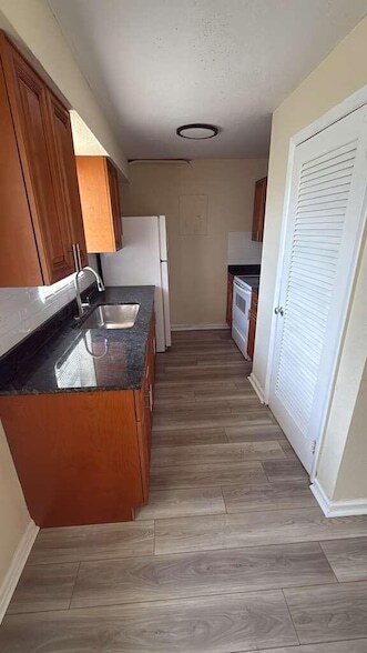 Photo - 3722 Henry Ave Unit 3