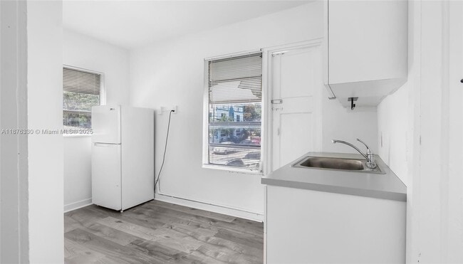 Photo - 1011 SW 5th St Unit 3