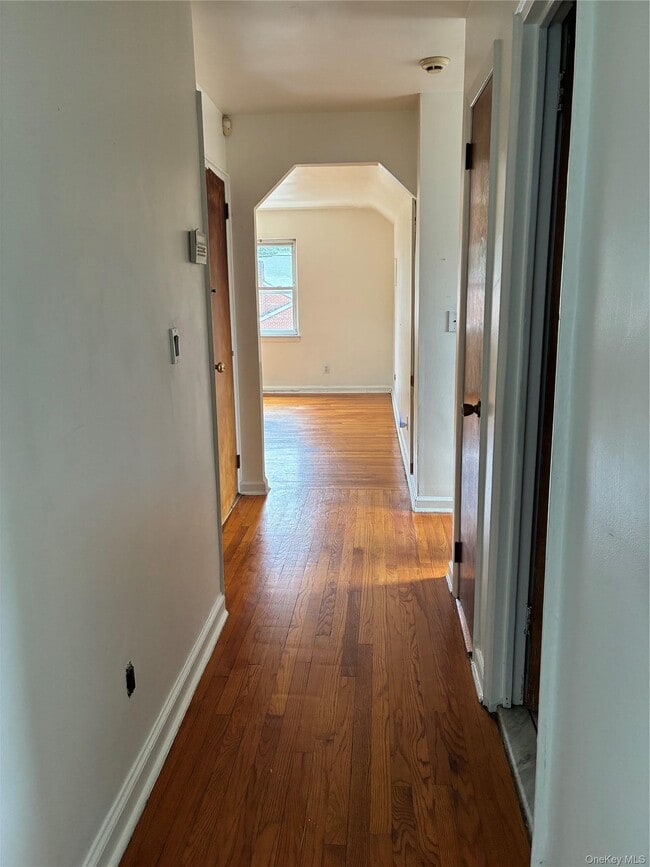 Building Photo - 105 Wakefield Ave Unit 3