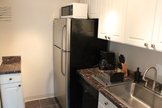 Photo - 211 E Glebe Rd Unidad C