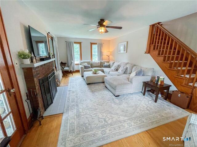 Photo - 16 Meriden Ave