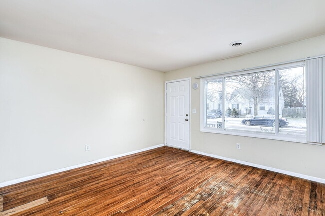 Photo - 11079 Jewett Ave