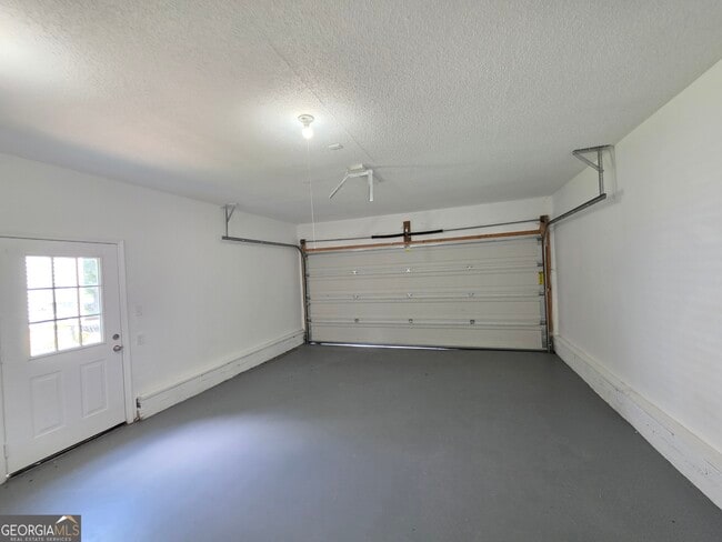 Photo - 232 Hampton Dr