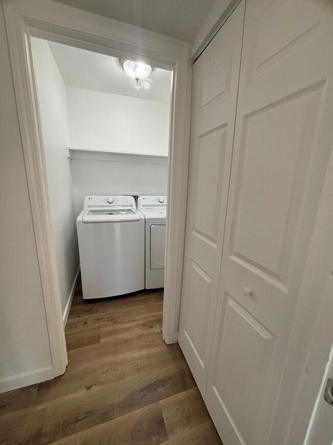 Photo - Woodside Village Unit 1-101