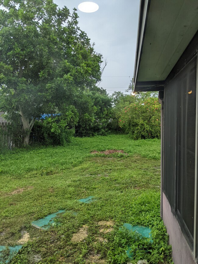 Photo - Post Rd Unidad 1