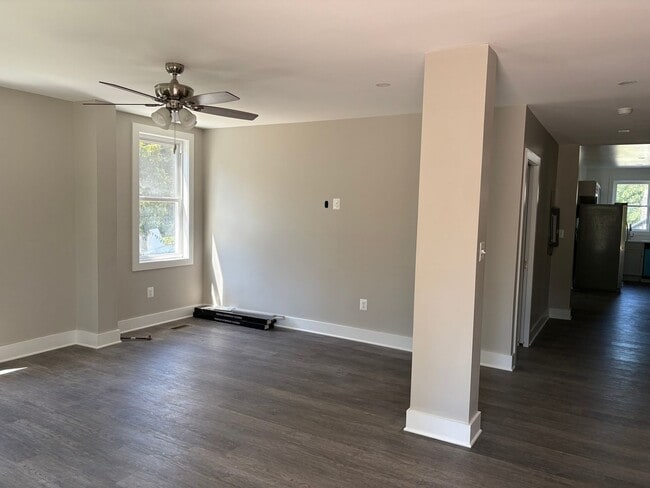 Photo - 302 S Camp Meade Rd