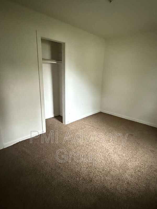 Photo - 504 SE 35th St