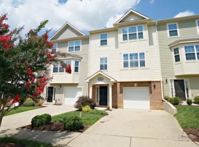 Photo - 1207 Heritage Links Dr Townhome