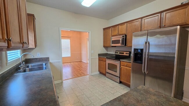 Photo - 4001 Parkview Ct