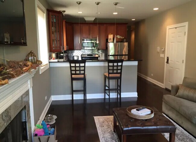 Photo - 2430 W Iowa St Unit 2