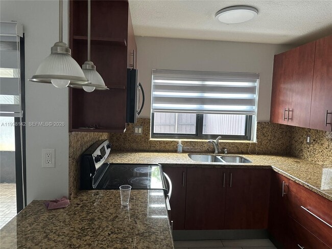 Photo - 6526 Kendale Lakes Dr