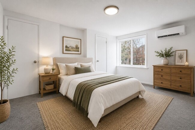 Photo - 612 N St Clair St Unit 2