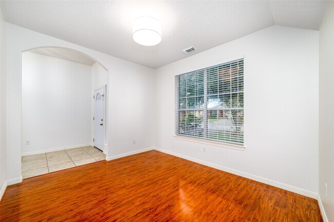 Photo - 16727 Great Oaks Glen Dr
