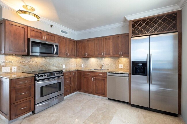 1627 Brickell Ave Unit 2407