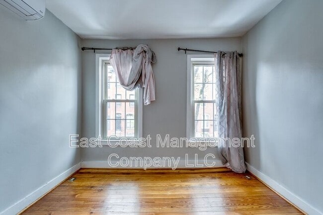 Photo - 1214 Battery Ave
