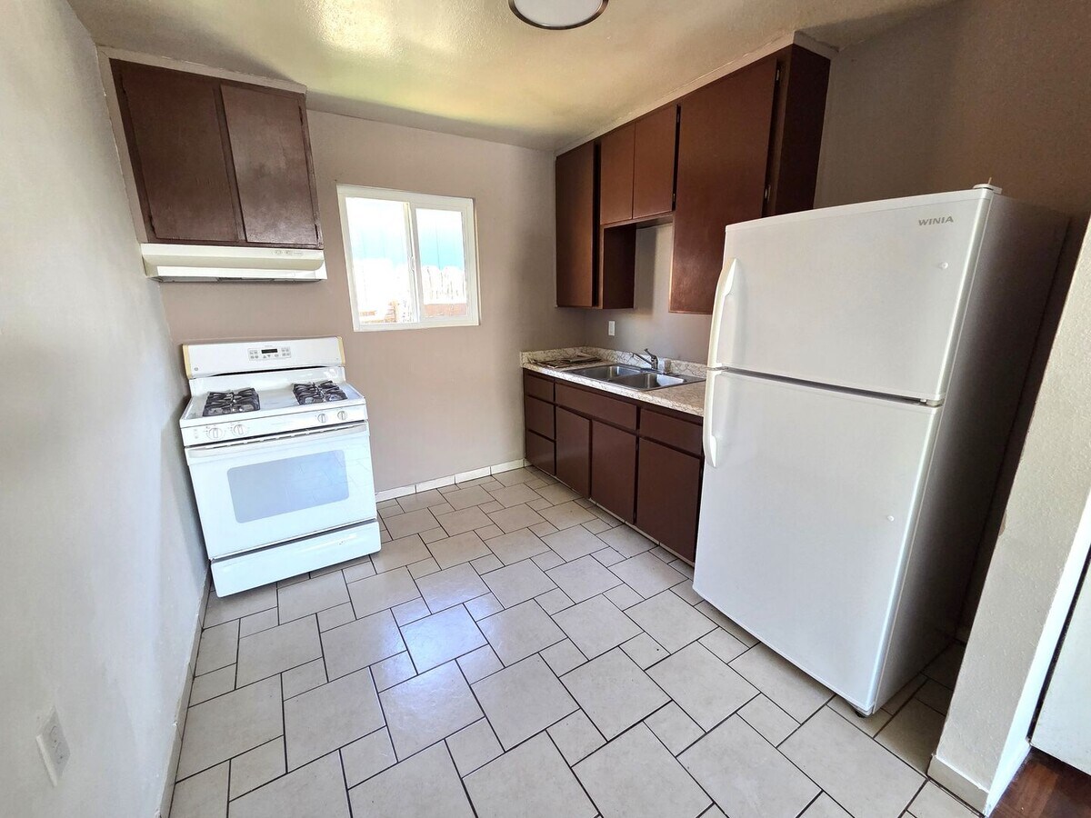 Photo - 460 N Elmwood Ave Unit #3