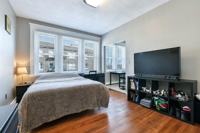 Building Photo - 1625 Commonwealth Ave Unit 21 Rental