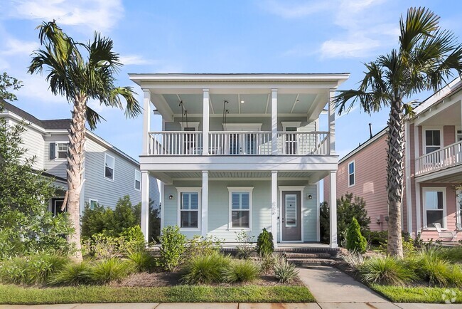 Building Photo - Beautiful 3 Bedrooms, 3.5 Bathrooms Home i...