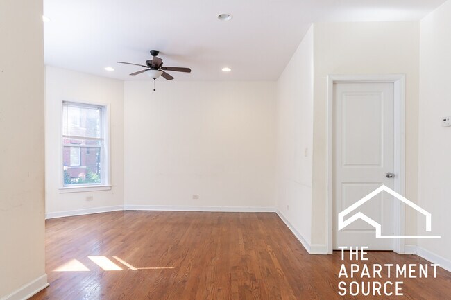Photo - 853 W Cornelia Ave Unit 1N