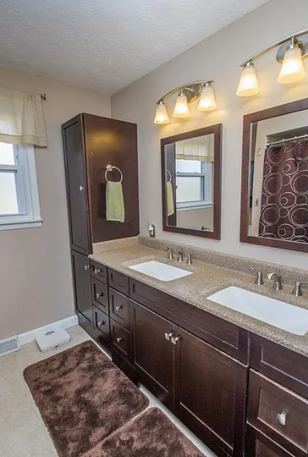 Photo - 7301 Welland Dr House