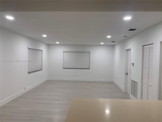 315 Majorca Ave Unit 3