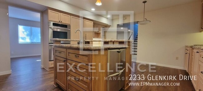 Photo - 2233 Glenkirk Dr