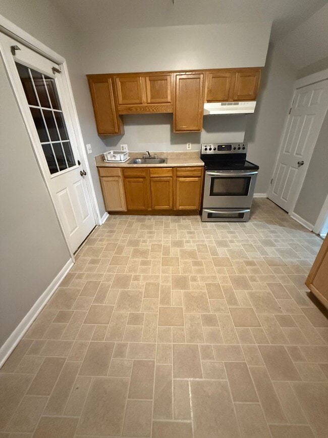 Photo - 1018-1020 Cameron Avenue Unit 1020