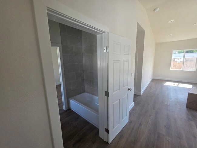 Photo - 1004 S Highland Ave