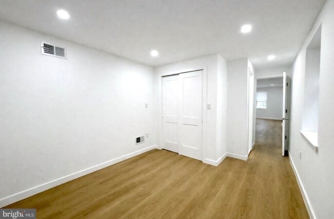 Photo - 3629 Warren St