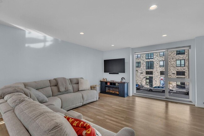 Photo - Fantastic Union Hill Townhome!