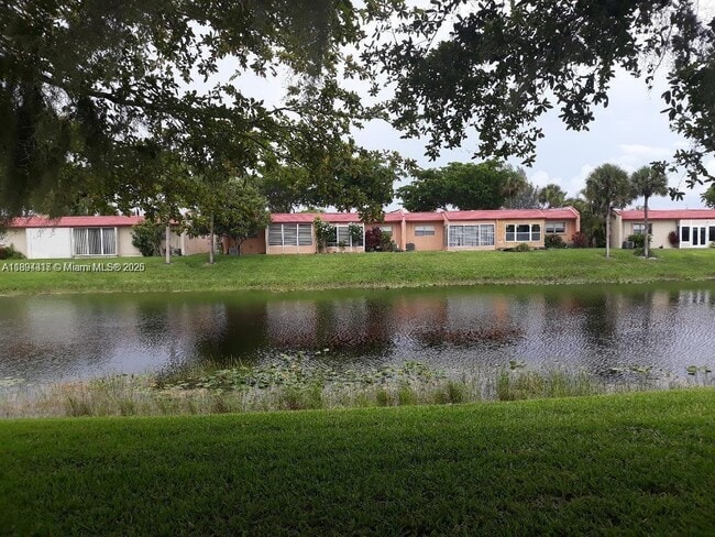 Building Photo - 147 Lake Carol Dr Unit 147