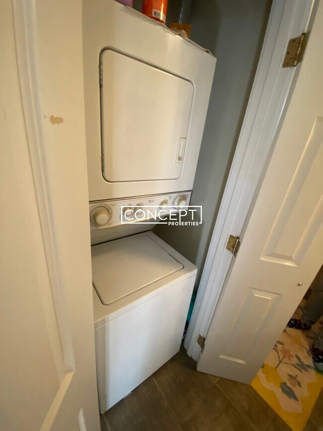 Photo - 10 Selkirk Rd Unit 3CP