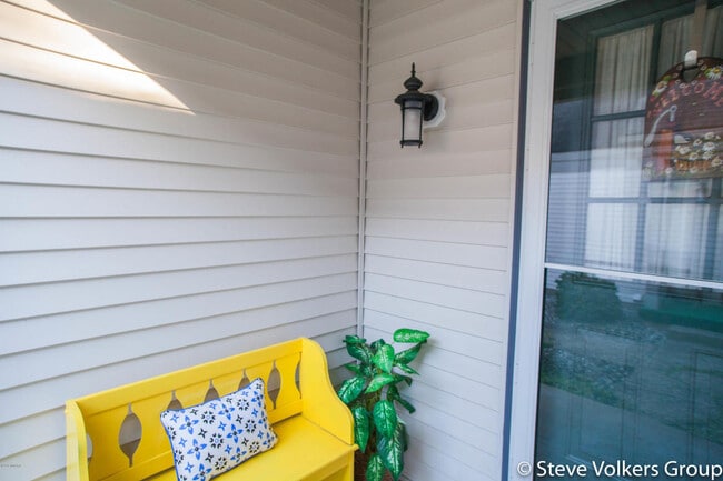 Photo - 4548 Whisperwood Ct SE Unidad #37