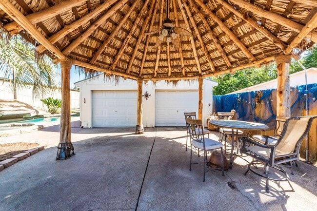 Photo - 2835 Beverly Rd