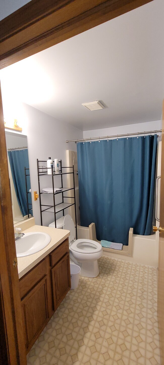 Photo - 2737 Alder Creek Dr S