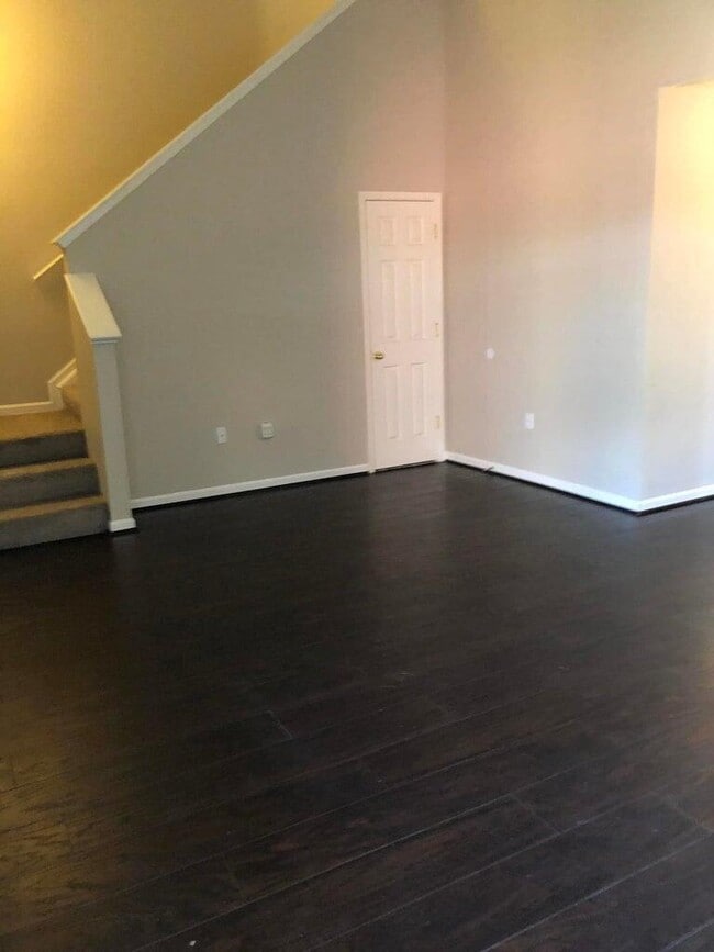 Photo - 1150 Airport Rd